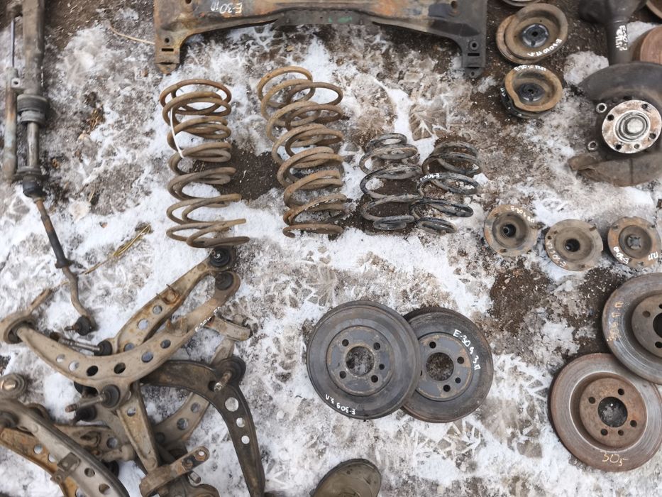 Ходова частина bmw e 30 ричаги пружини рейка