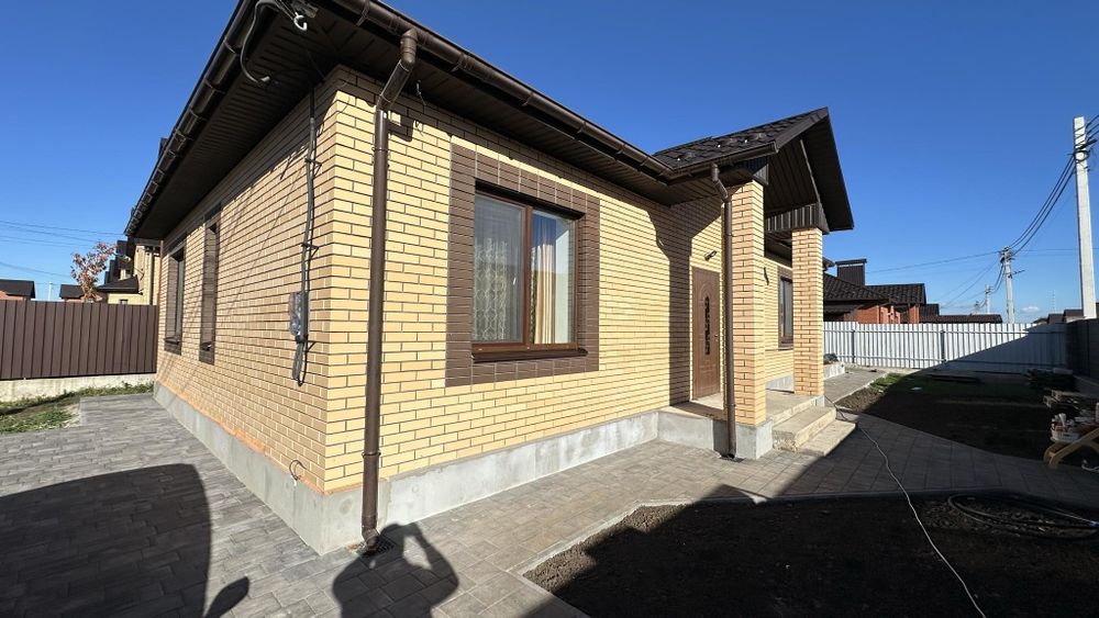 Здається чудовий 3 кімнатний Будинок на Весняному.