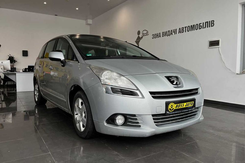 Peugeot 5008 2011