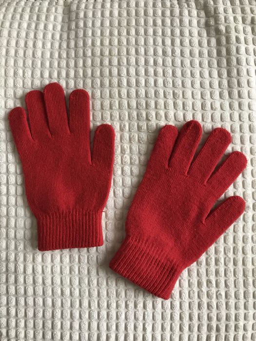 Czerowne rękawiczki