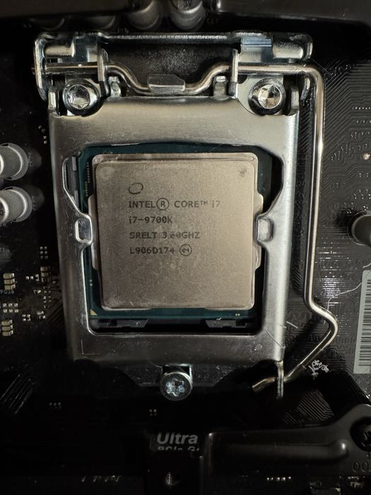 Плата Asus Z390 Pro4, Процесор i7-9700k, DDR4 32gb