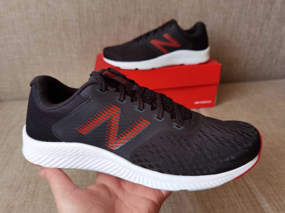 р.42-44  Кросівки New Balance літні