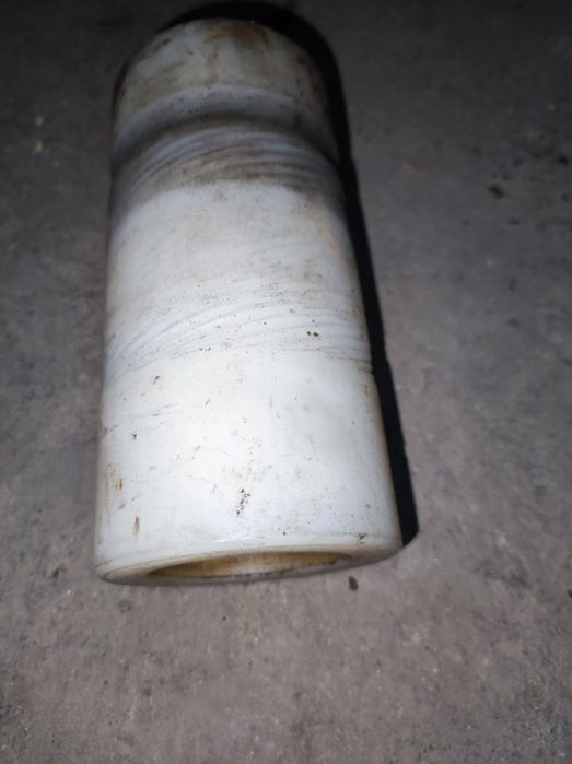 Продам втулку ,ролик капролон