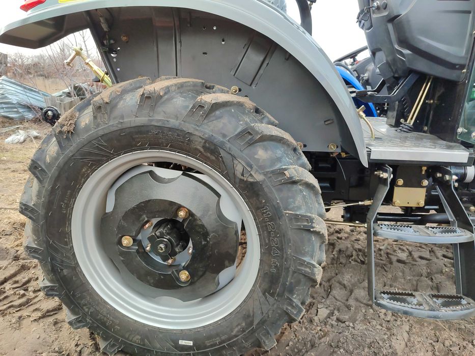 Трактор Скаут ТУ 404 2024 года ровный пол