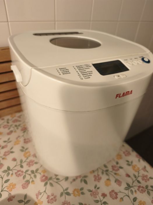 Máquina de fazer pão e bolos, Marca Flama 993FL
