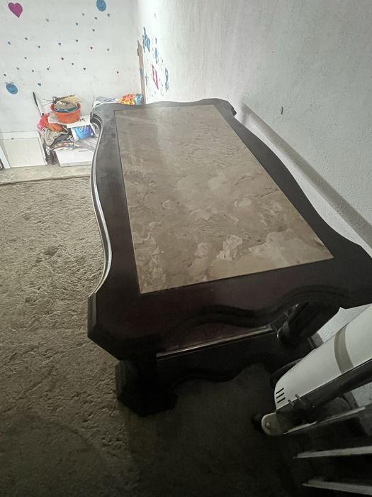 Mesa de cabeceira e mesa de centro