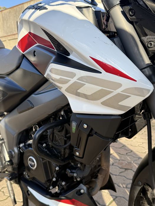 bajaj  pulsar ns200