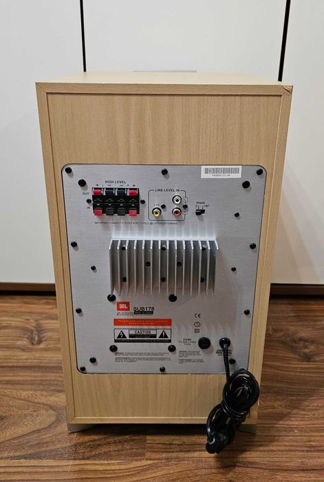 Subwoofer aktywny JBL SUB178 | 20 cm | 200W |