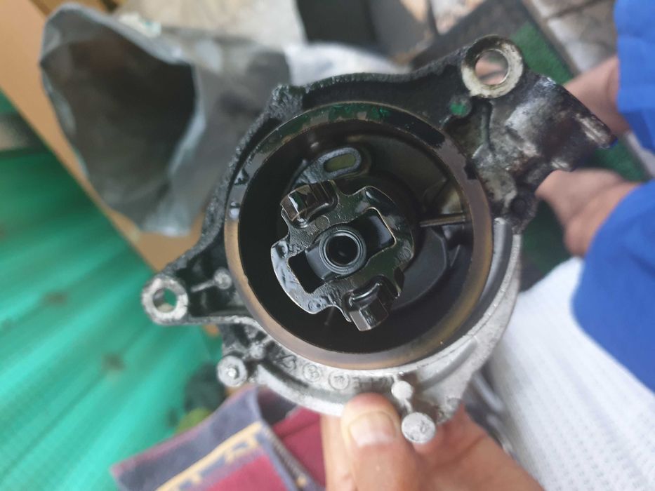 Bomba de vácuo PIERBURG para BMW