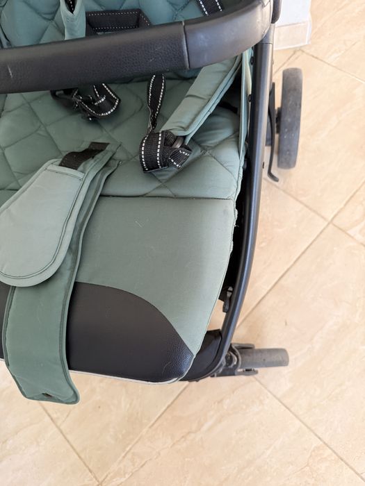 Прогулянкова коляска Carrello Bravo (Карелло Браво) всесезонна