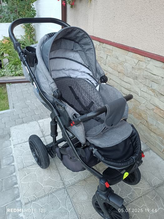 Продам дитячу коляску, ціна бомба!