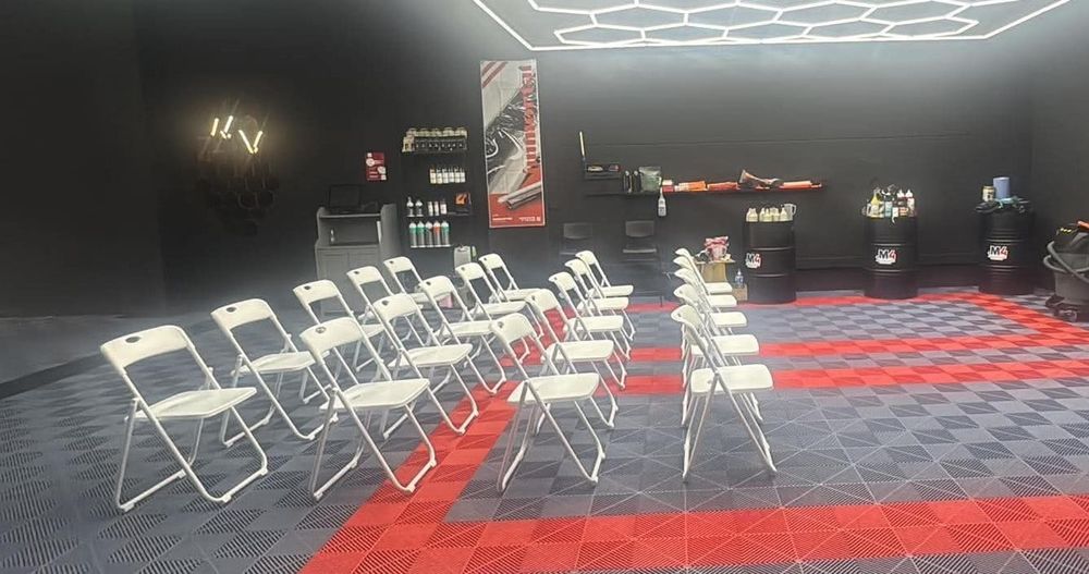 Mesas e Cadeiras alugadas para Festas, Eventos e Aniversários