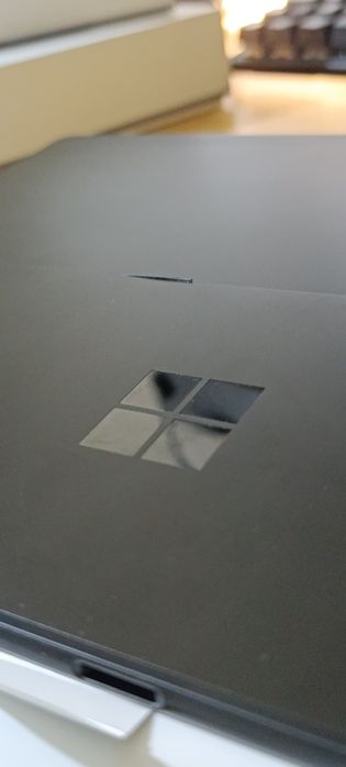 Surface Pro X + Keyboard Pro Signature + Slim Pen2+ Rato + Pasta