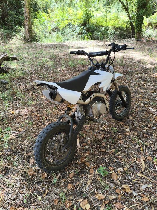 Pit Bike YCF 125cc – Como Nova (Muito Material Novo!)