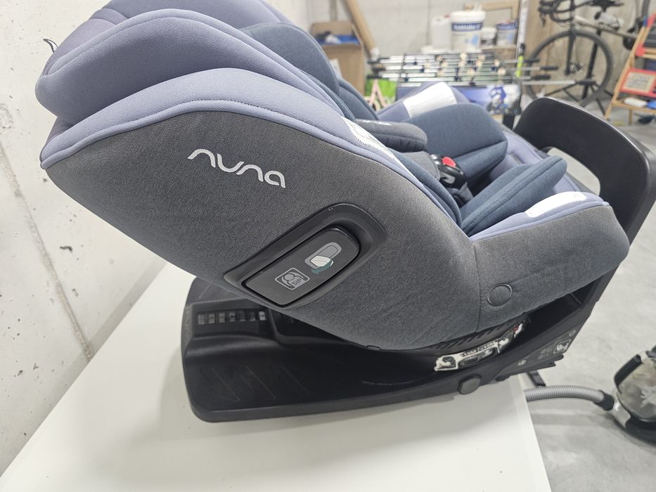 Cadeira Auto rotatina Nuna Prym isofix com capa nova