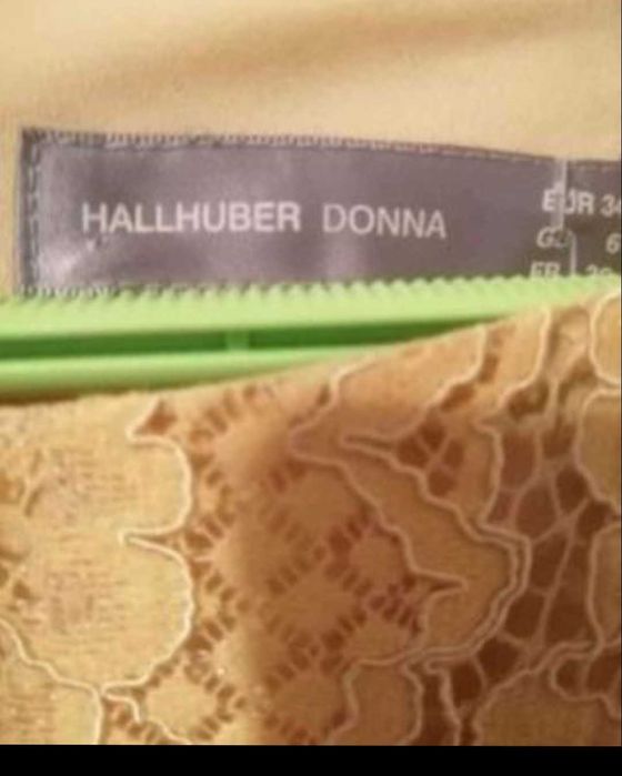 Vestido em renda marca hallhuberDonna