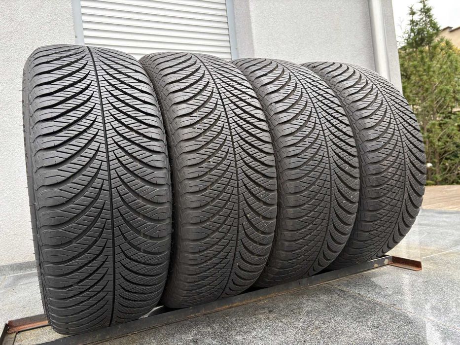 4szt całoroczne 215/55R17 GoodYear 7,8mm 2024-21r świetny stan! 4S85