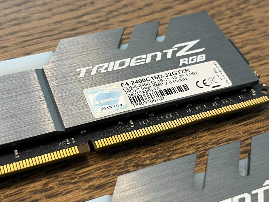 G.SKILL Trident Z RGB 32 GB DDR4-2400 | Kit 2×16 GB