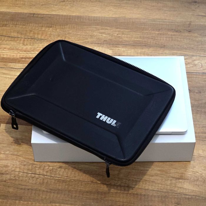 MacBook Pro 13" 2020 (A2289) 8/256GB Intel | Touch Bar | Pokrowiec