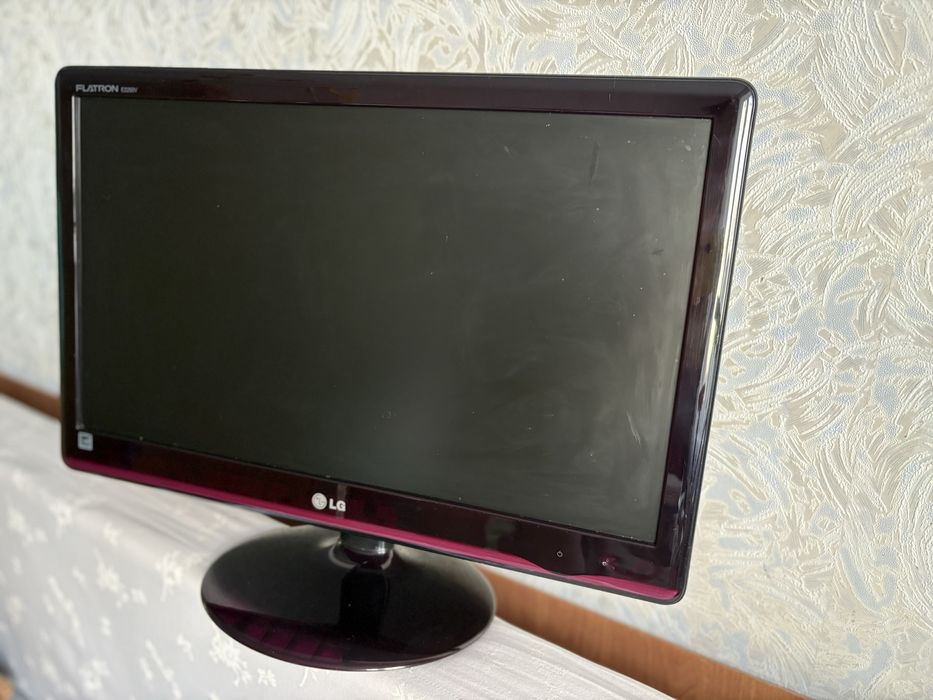 Продам монітор 21”5 LG
