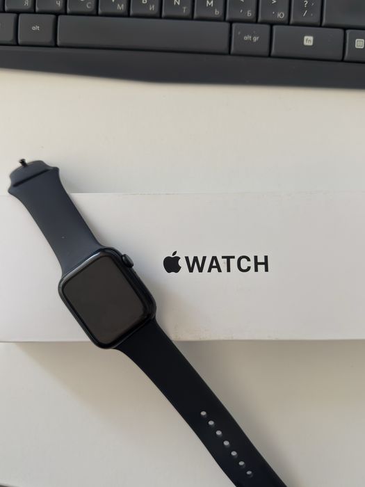 Apple watch SE Gen2, 44mm, midnight