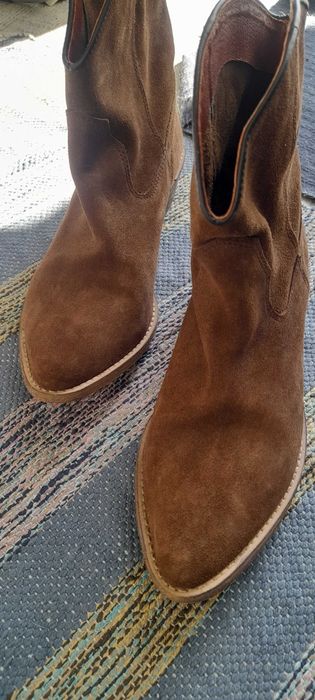 Botas em pele/camurça castanhas novas