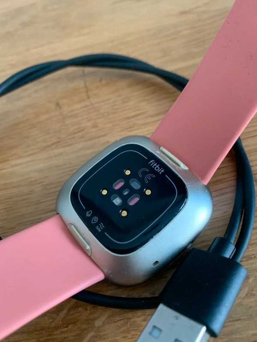 Zegarek smartwatch Google Fitbit Versa 3 jak garmin xiaomi huawei