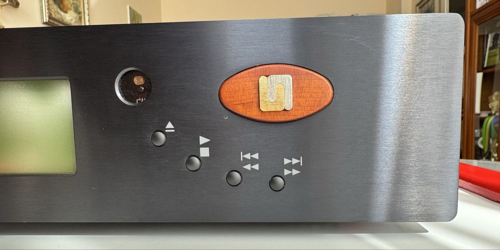 Unison Research Unico CDP Tube CD Player — італійський High-End CD-програвач із ламповим вихідним каскадом