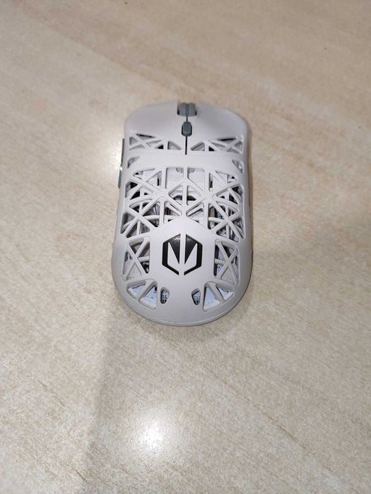 Sprzedam myszkę bezprzewodową ENDORFY LIV Plus Wireless Onyx White