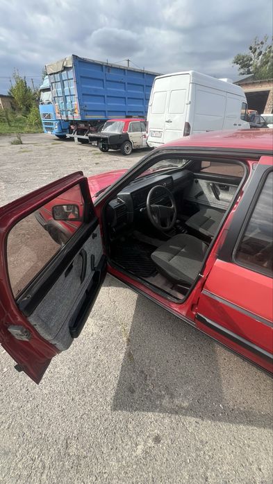 Продам Golf 2 1,6 бензин