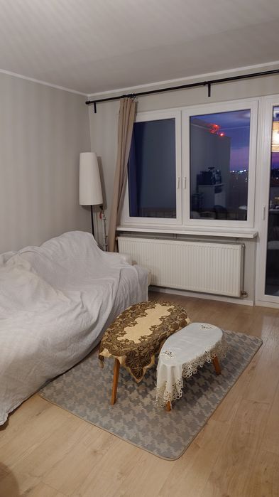 Wynajmę pokój z dostępem do salonu