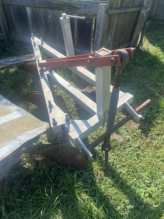 Продам плуг саморобний 3-35