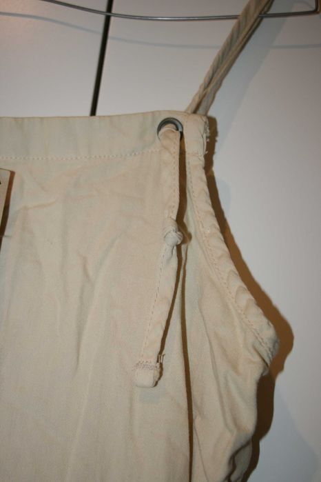 Jardineiras Marca Monki - NOVO