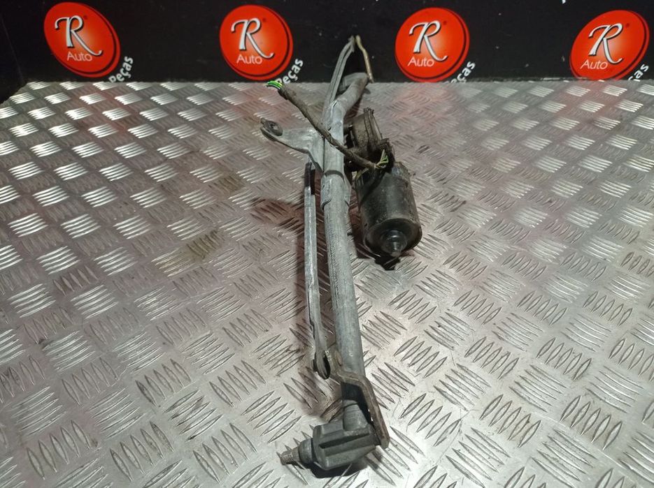 Estrutura Limpa Parabrisas Volkswagen Passat (3A2, 35I)