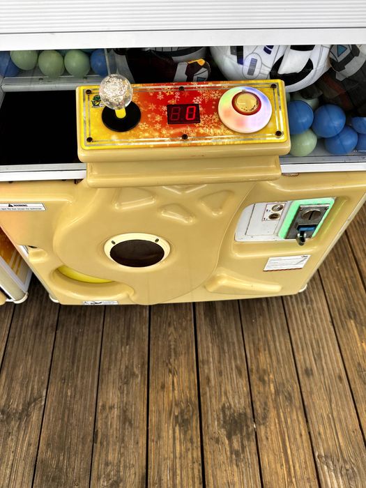 Maquina grua arcade usada
