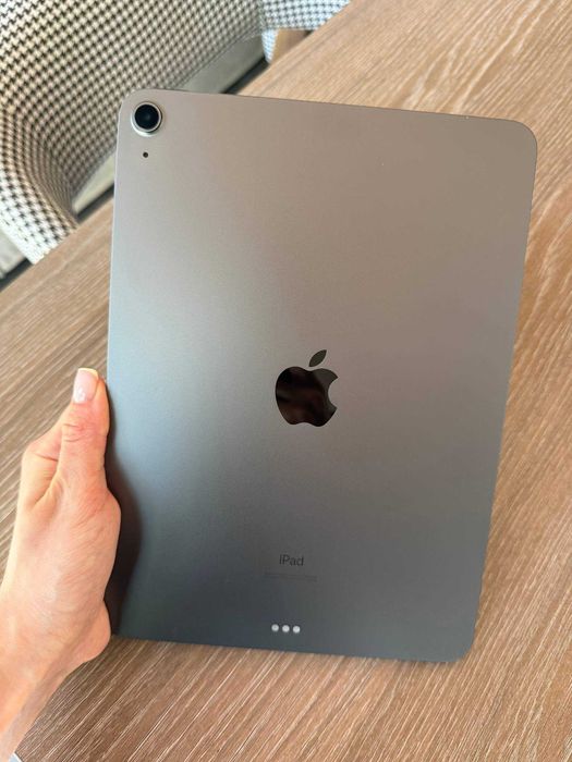iPad Air 4 (4th generation) Wi-Fi