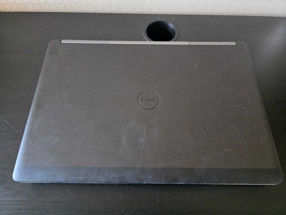 Ноутбук Dell Precision 7720 17.3" i7-6820HQ / 32GB / Quadro P3000 / SSD