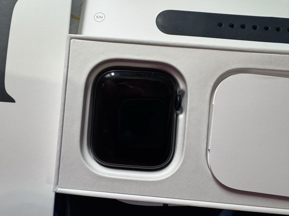 Продам Apple Watch  Series 8 45MM