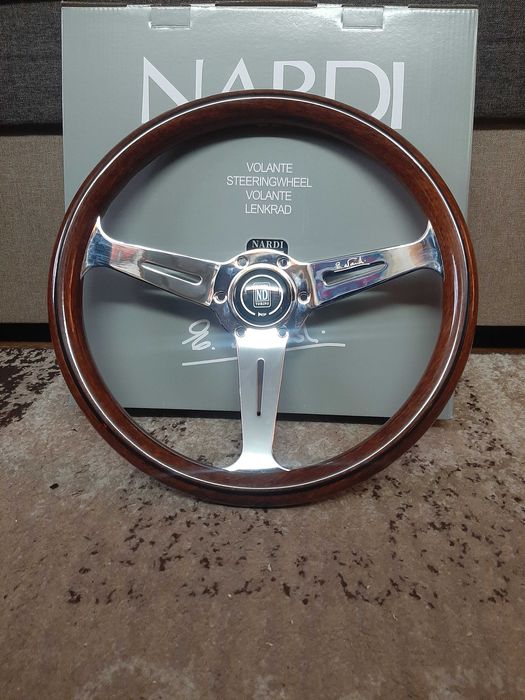 Кермо Nardi 35,5 см нове