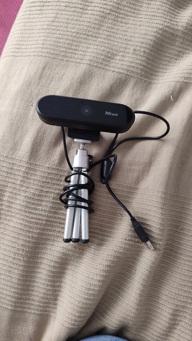 Web cam Trust como nova