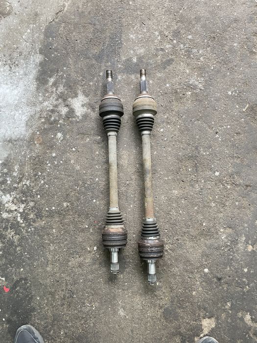 Піввісь задня ліва права lexus ls 460 ls 600