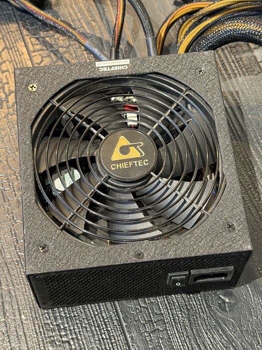 Zasilacz Chieftec  GPS-1000C 1000W 80 Plus Gold