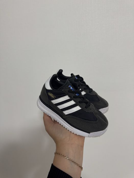 Нові дитячі кросівки 26 розмір  adidas sl72 elastic laces kids шкіряні літні дихаючі