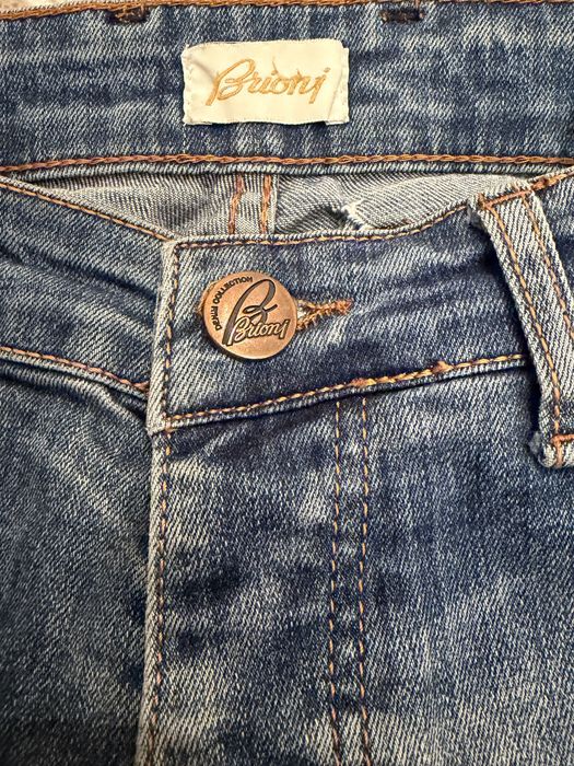 Продам джинсы Brioni