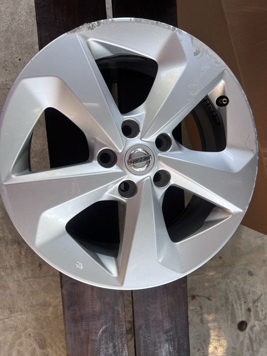 Диск  Nissan  R17