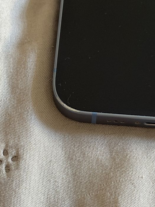 Iphone 14 блакитний