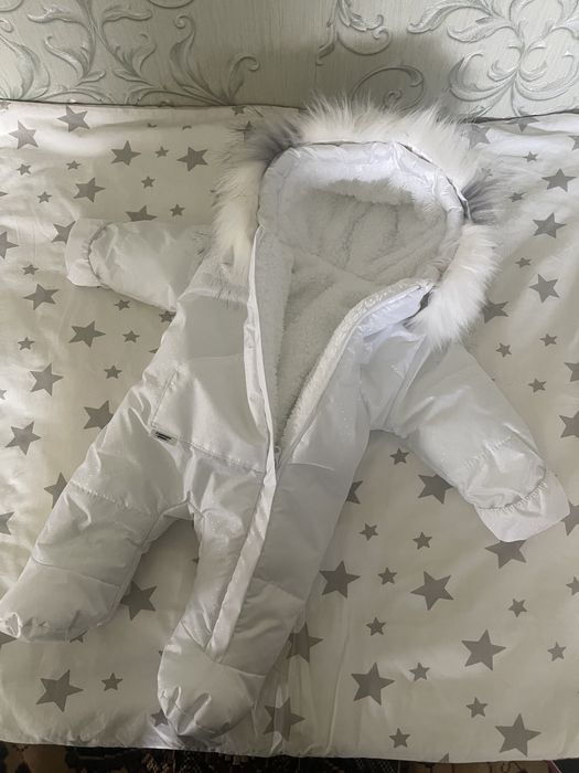 Комбінезон дитячий, зимовий, білий.
