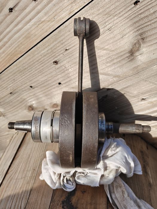 Колінвал Панонія т5 з підшипниками