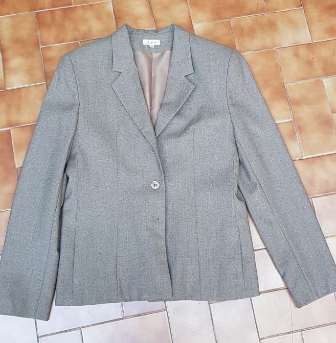 Casacos de fato para senhora como novos      os 2 pelo valor de 1