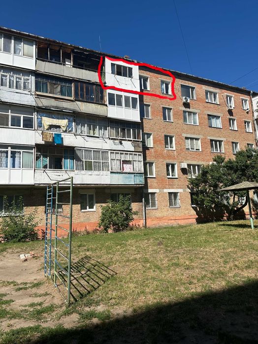 Двокімнатна ЧЕШКА в центральній частині,з електроопаленням